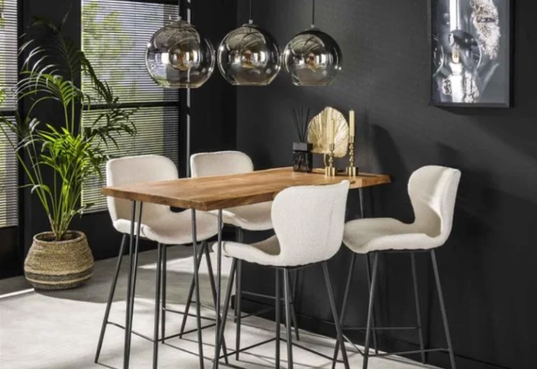 Waarom een bartafel voor 2 of 4 personen praktisch is?